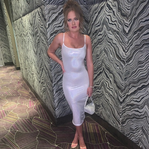 Pamela Anderson 2000s lookalike dress - Picture 1 of 5